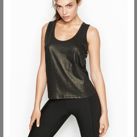 Victoria Sport shimmery tank - Picture 2 of 5